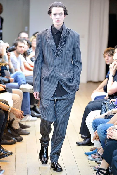 Look 29